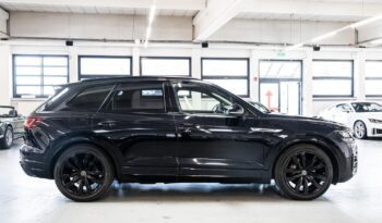 Volkswagen Touareg full