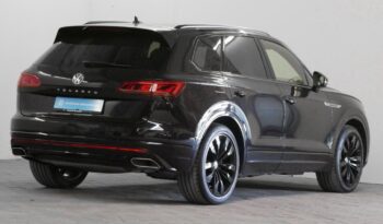 Volkswagen Touareg R-Line full