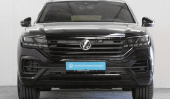 Volkswagen Touareg R-Line full