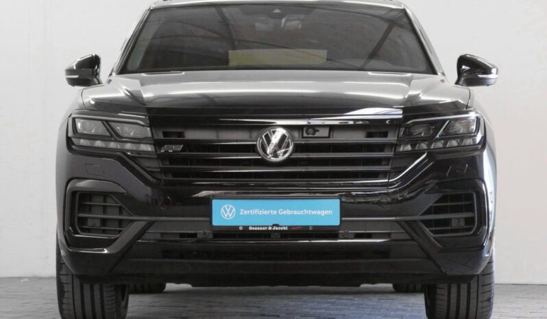 Volkswagen Touareg R-Line full