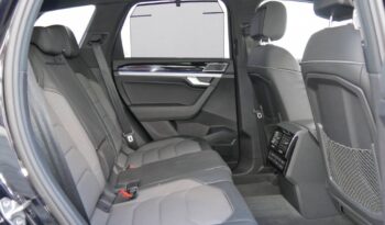 Volkswagen Touareg R-Line full