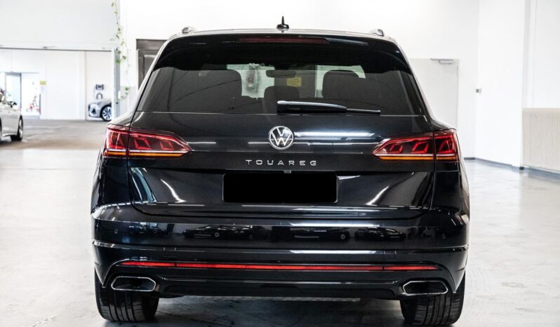 Volkswagen Touareg full